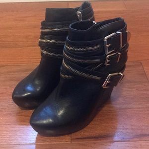 BCBGeneration bootie